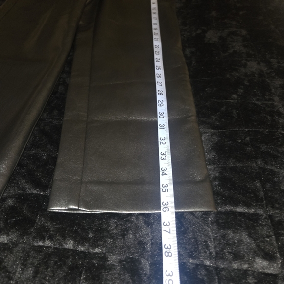 Aritzia Babaton New Command Mid Rise Pants Black Size:6 NEW Faux Leather - Picture 10 of 12